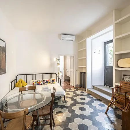Apartment Lovely Garden In Beautiful San Saba *